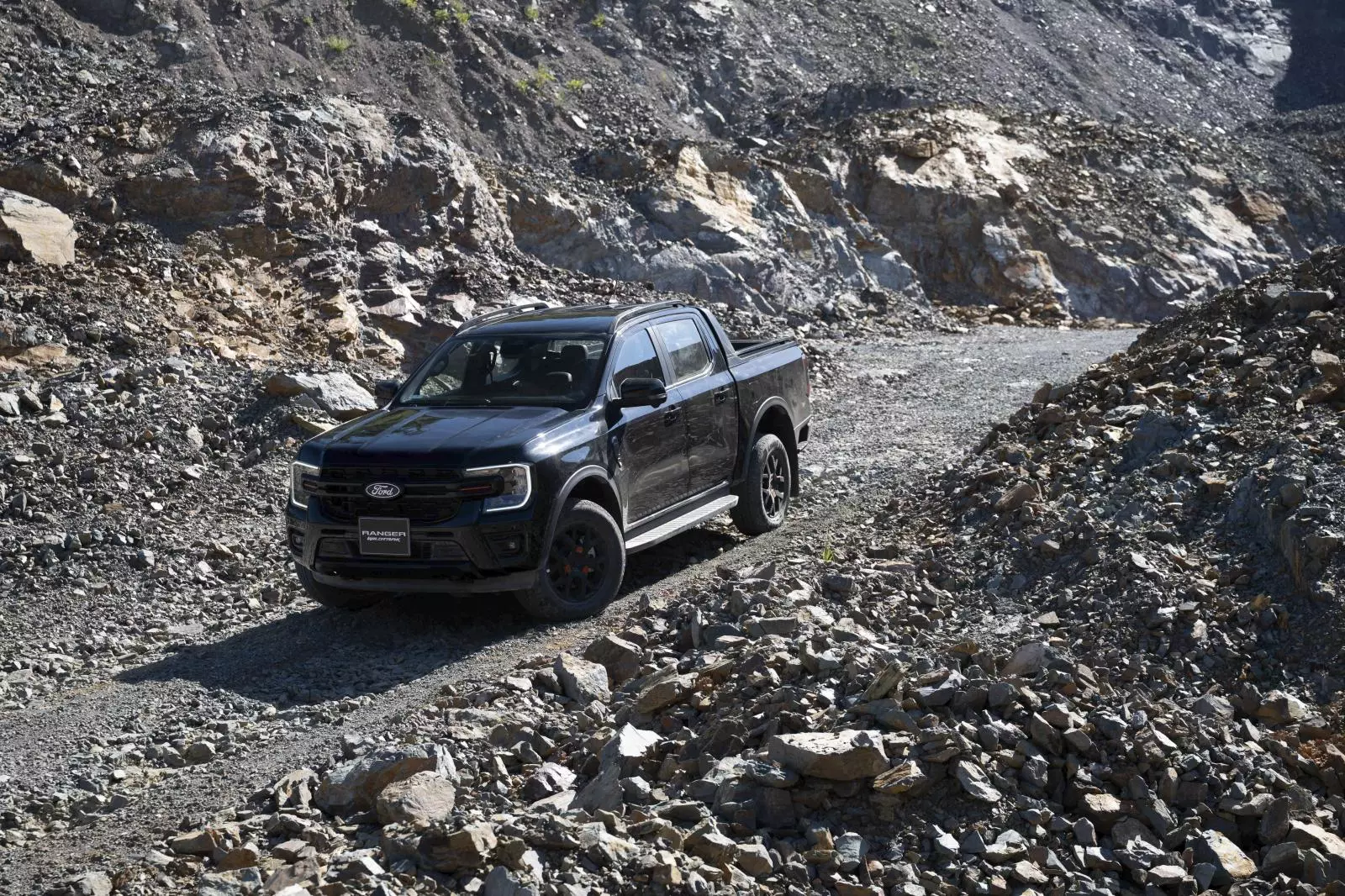 Ford Ranger 2026 tại Việt Nam không tăng giá vẫn nhận loạt nâng cấp lớn, bảo hành 5 năm - Ảnh 7.