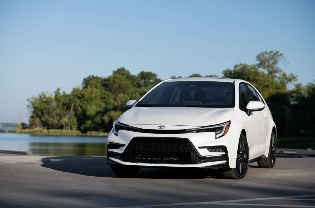 2027-Toyota-Corolla.jpg 2027-Toyota-Corolla.jpg