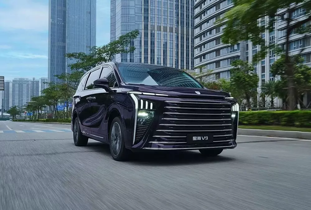 Forthing V9 đi kèm gói ngoại thất Qingyun Ti