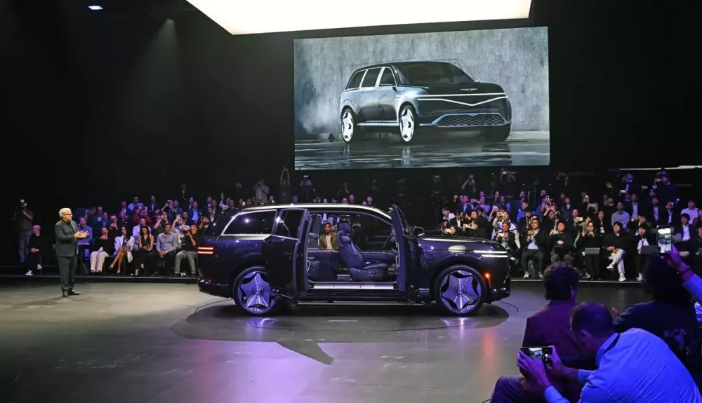 Genesis GV90 trình làng, nhắm tới khách hàng của BMW và Mercedes