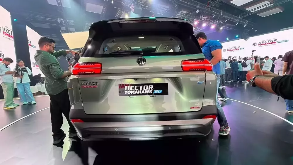 MG bán SUV điện 3 hàng ghế với giá không kèm pin siêu rẻ - Ảnh 7.