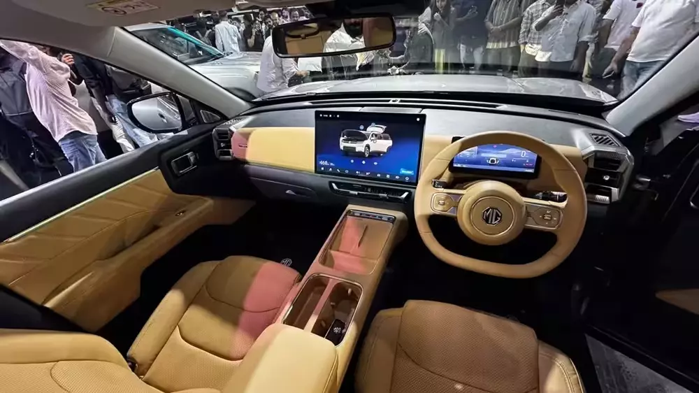 MG bán SUV điện 3 hàng ghế với giá không kèm pin siêu rẻ - Ảnh 6.