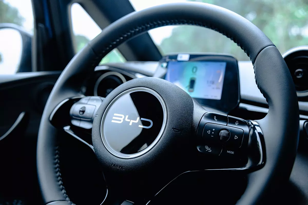 Review BYD Dolphin - chiếc xe điện nhỏ mà "có võ" giữa lòng đô thị - Ảnh 5.