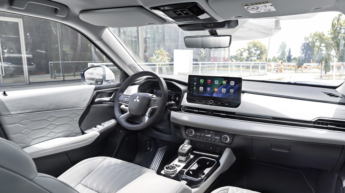 Mitsubishi Outlander PHEV 2026 4.jpg Mitsubishi Outlander PHEV 2026 4.jpg