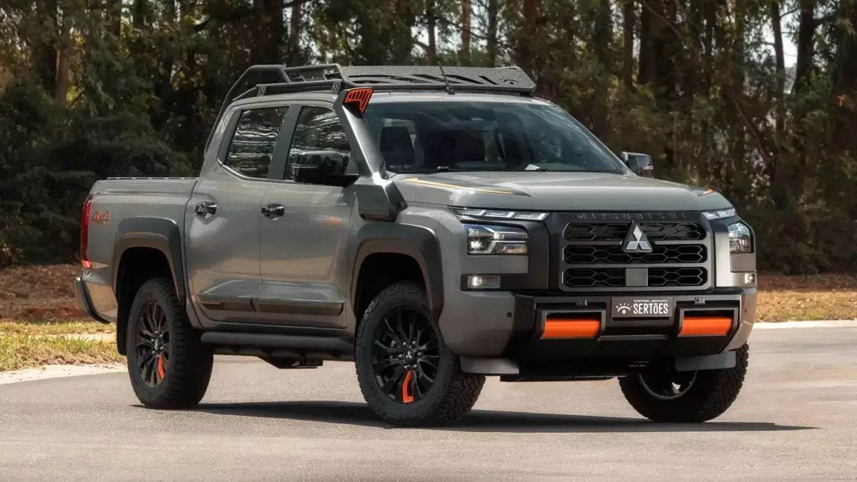 Ra mắt Mitsubishi Triton cứng cáp nhất từ trước đến nay với màu sơn xám xi-măng, giá không rẻ