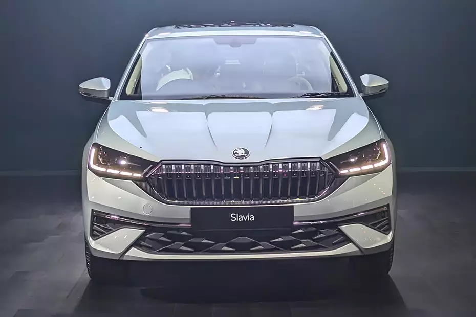 Sedan giá rẻ đang bán ở Việt Nam Skoda Slavia ra mắt phiên bản mới với thiết kế và trang bị nâng cấp - Ảnh 3.