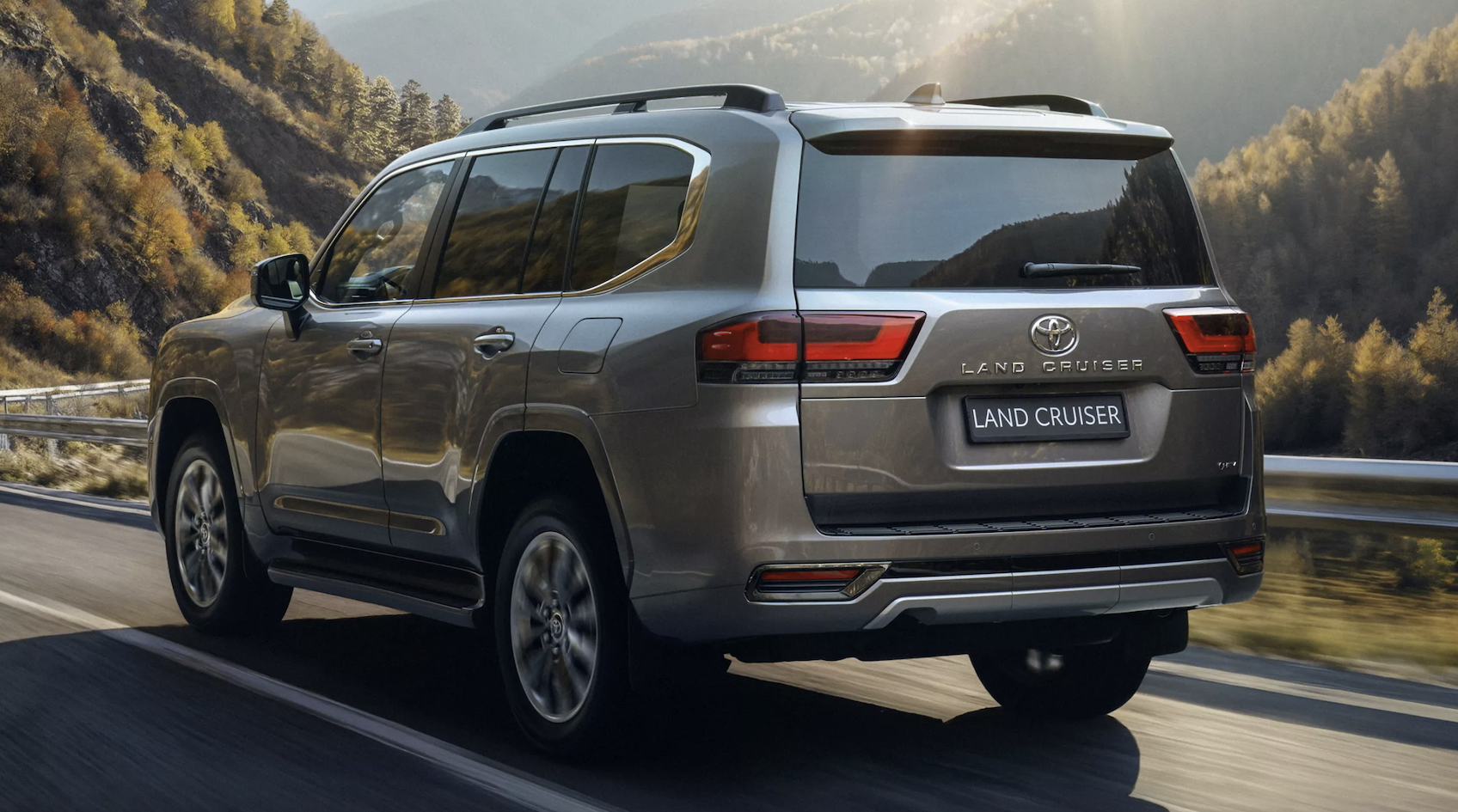 Toyota LC300 2026-08-30 lúc 14.24.16.png