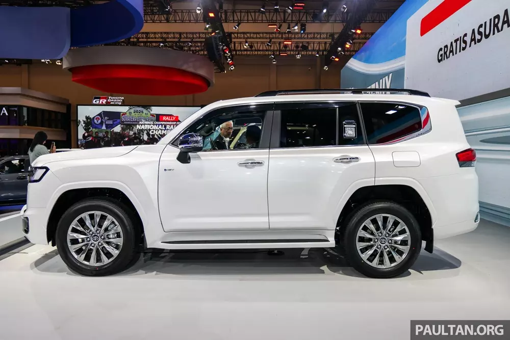 Toyota Land Cruiser Hybrid 2026 tiếp tục ra mắt Đông Nam Á trước ngày về Việt Nam - Ảnh 6.