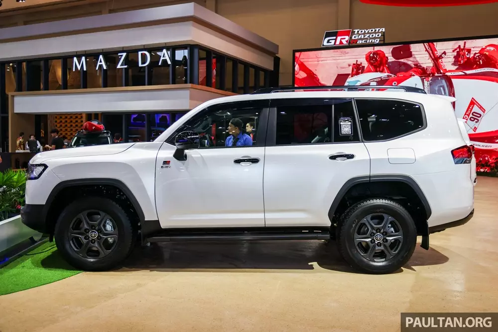 Toyota Land Cruiser Hybrid 2026 tiếp tục ra mắt Đông Nam Á trước ngày về Việt Nam - Ảnh 7.