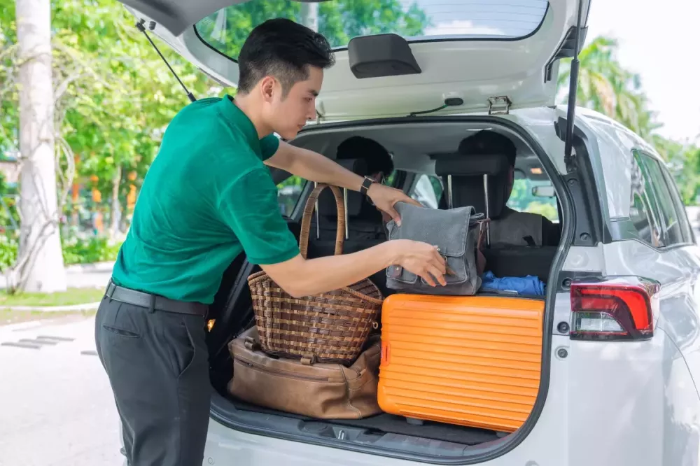 Giữa cơn sốt xe điện, Toyota Veloz Cross âm thầm viết lại luật chơi MPV cỡ nhỏ- Ảnh 2.