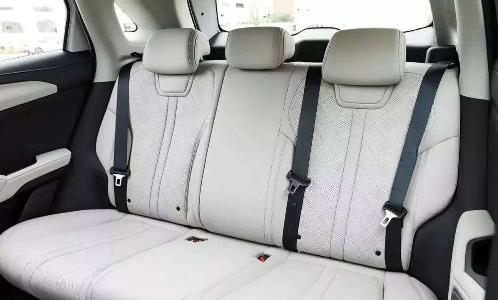Hàng ghế sau của BYD Atto 2 2027 có thể gập xuống