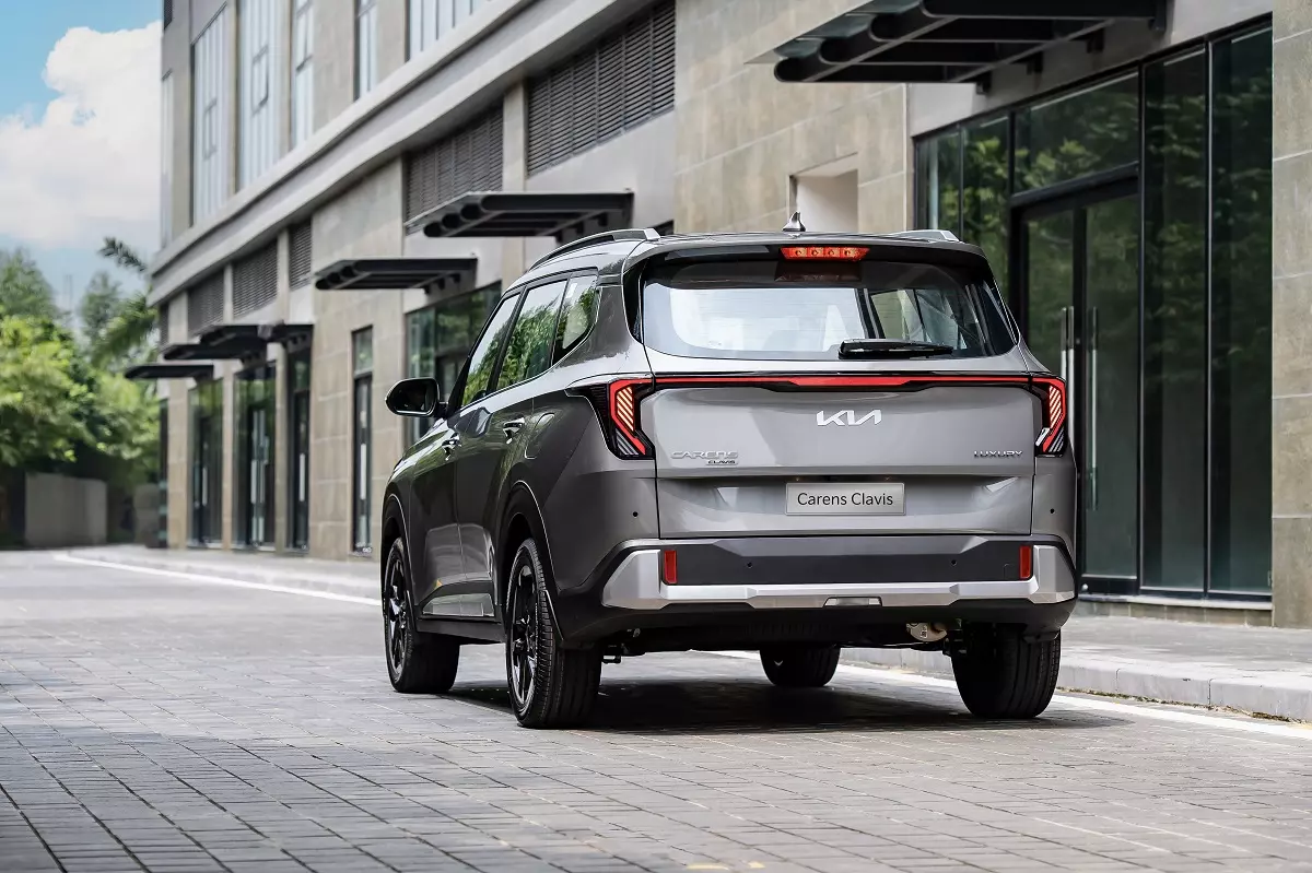 Kia Carens Clavis tại Việt Nam: MPV 7 chỗ mang dáng SUV, thêm ADAS, giá từ 639 triệu đồng - Ảnh 4.
