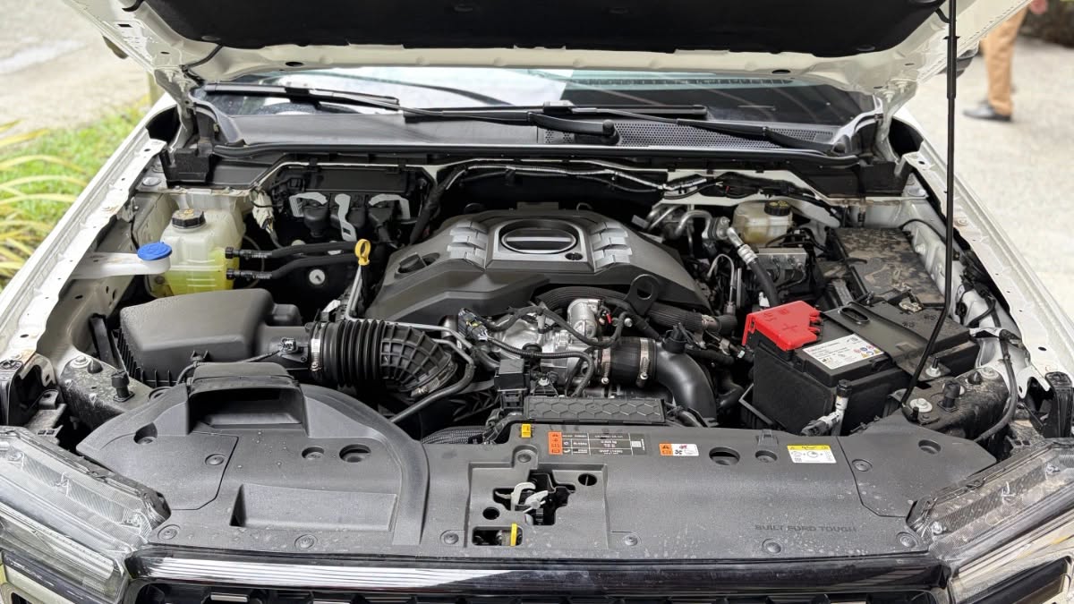 Ford Everest Platinum 2.jpg Ford Everest Platinum 2.jpg