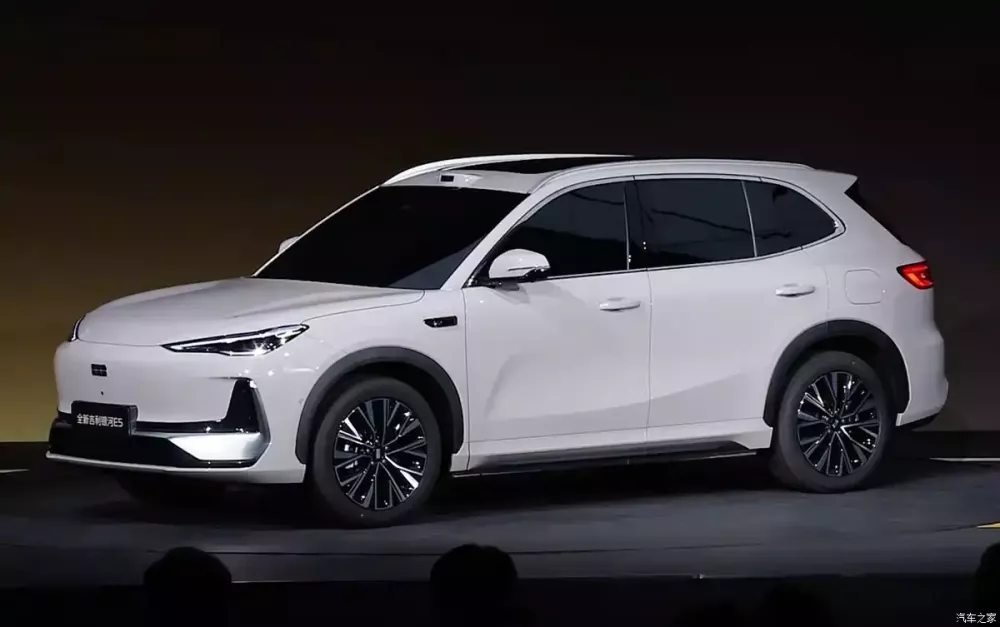 Geely EX5 thế hệ mới chính thức được bán ra thị trường
