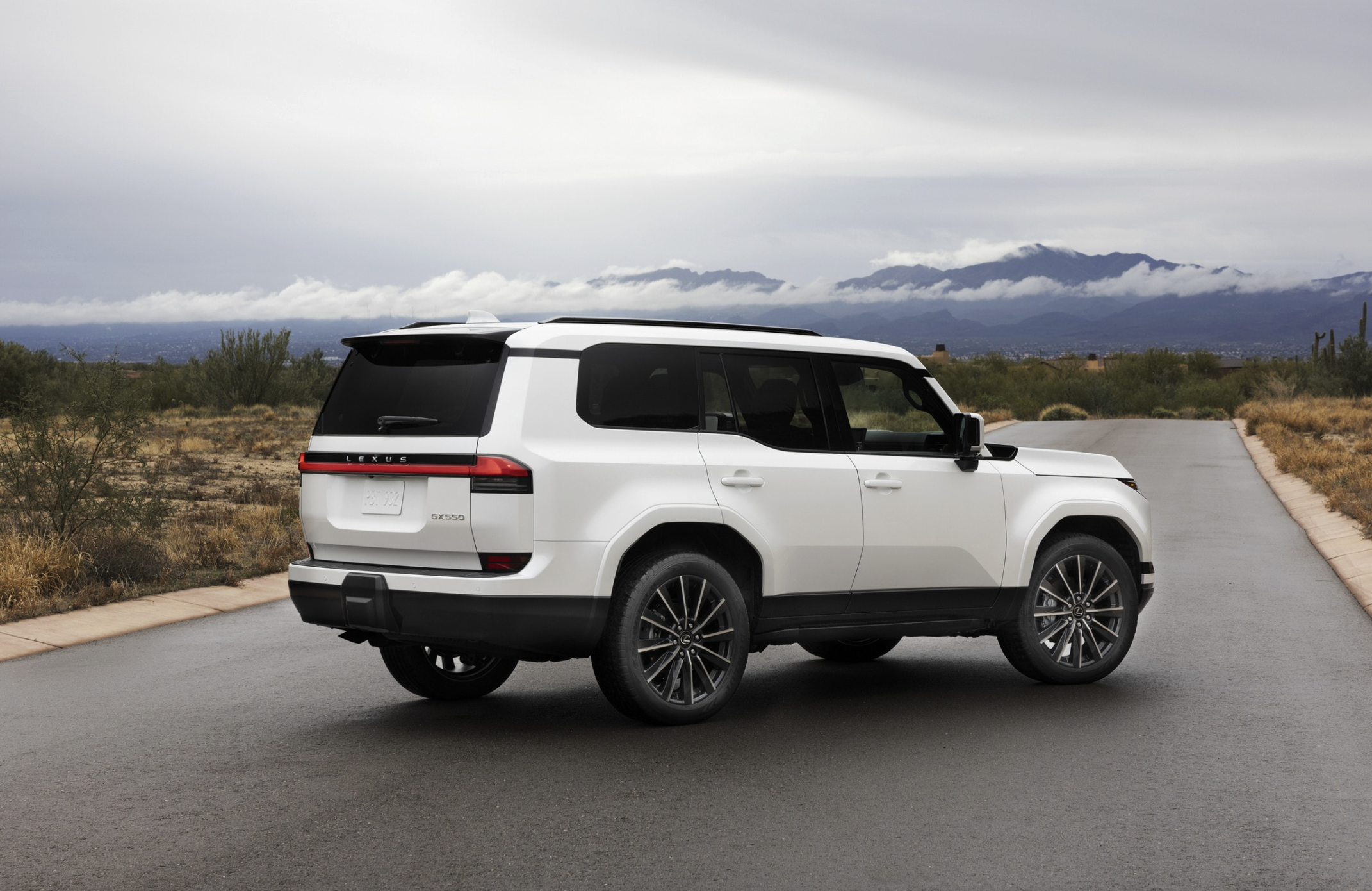 Lexus GX 550 2027 2026-09-17 lúc 14.31.42.png
