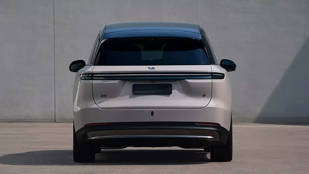 Thương hiệu ô tô sắp vào Việt Nam rục rịch ra mắt mẫu SUV đầu bảng mới - Ảnh 3.