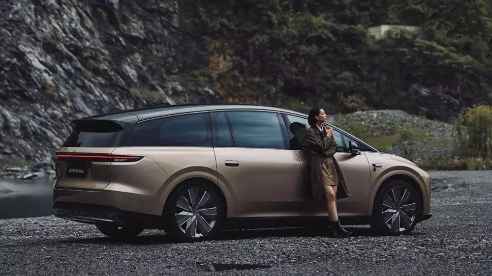 SUV thuần điện đầu bảng Li i9 chính thức ra mắt, liệu có bán ở Việt Nam? - Ảnh 4.