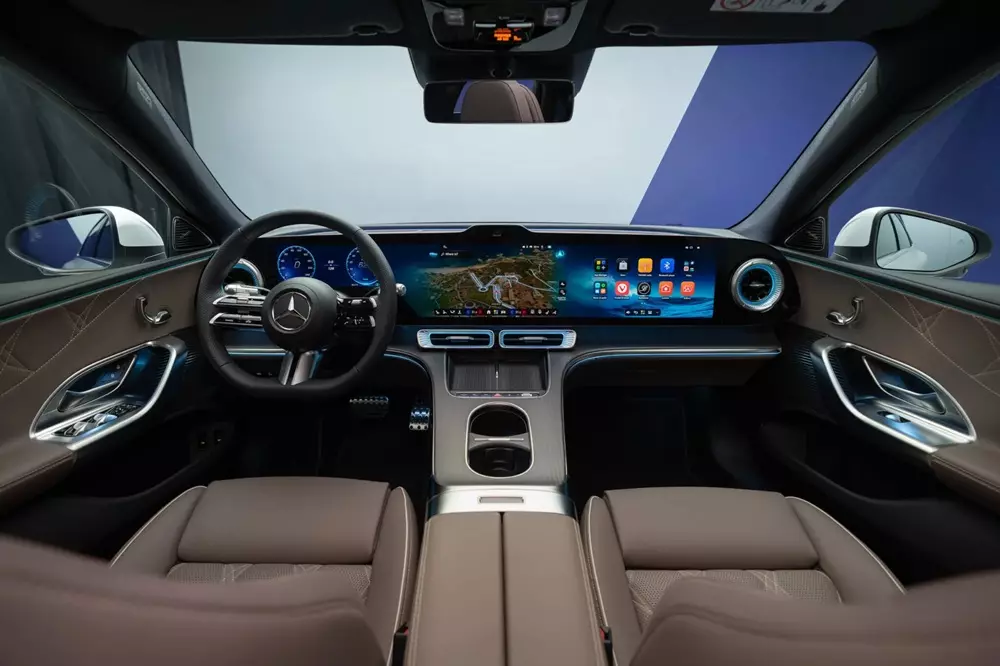Mercedes-Benz C-Class Electric có thêm bản tiêu chuẩn mới, giá rẻ hơn, trang bị không bị cắt nhiều - Ảnh 3.