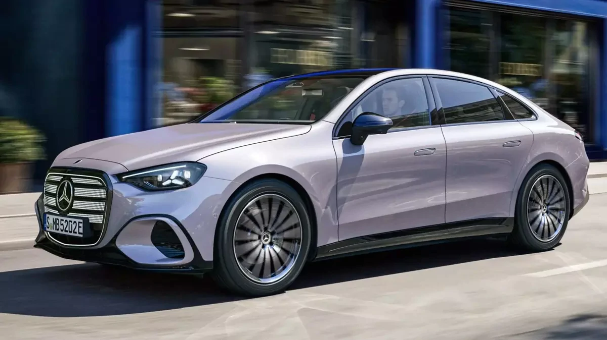 Mercedes-Benz C-Class Electric có thêm bản tiêu chuẩn mới, giá rẻ hơn, trang bị không bị cắt nhiều