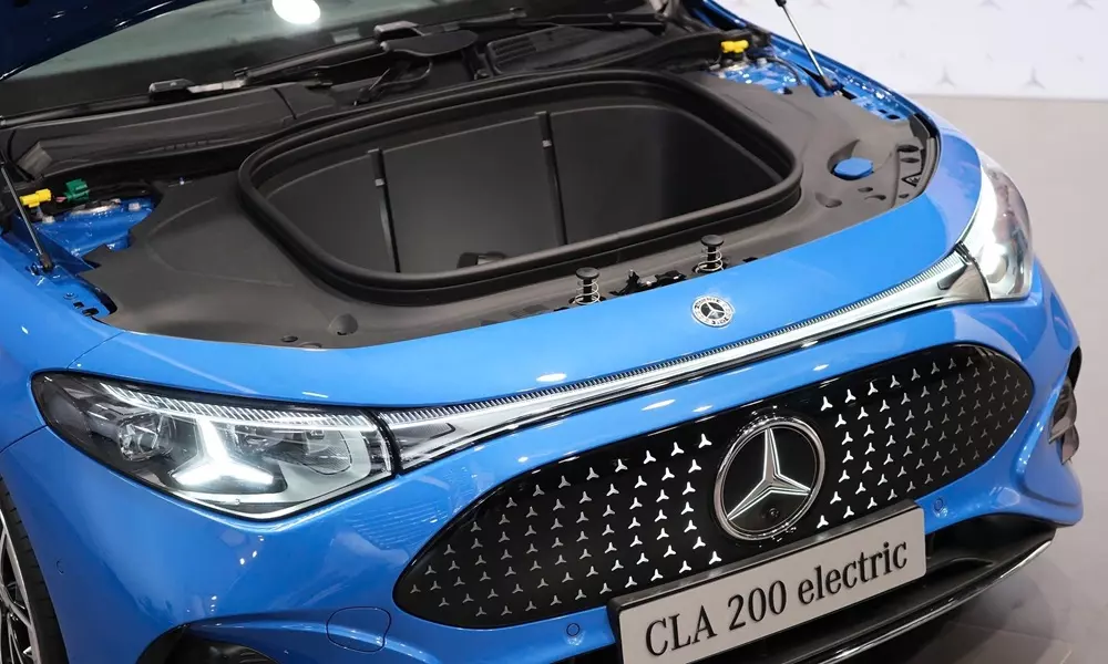 Mercedes-Benz CLA 200 Electric được trang bị cốp chứa đồ phía trước