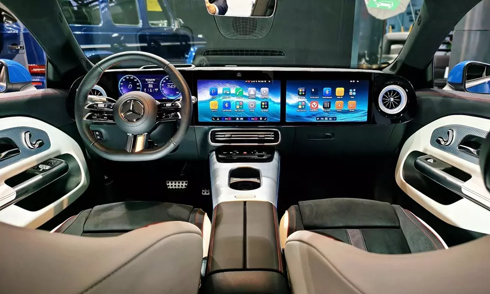 Khoang lái của Mercedes-Benz CLA 200 Electric tại Việt Nam