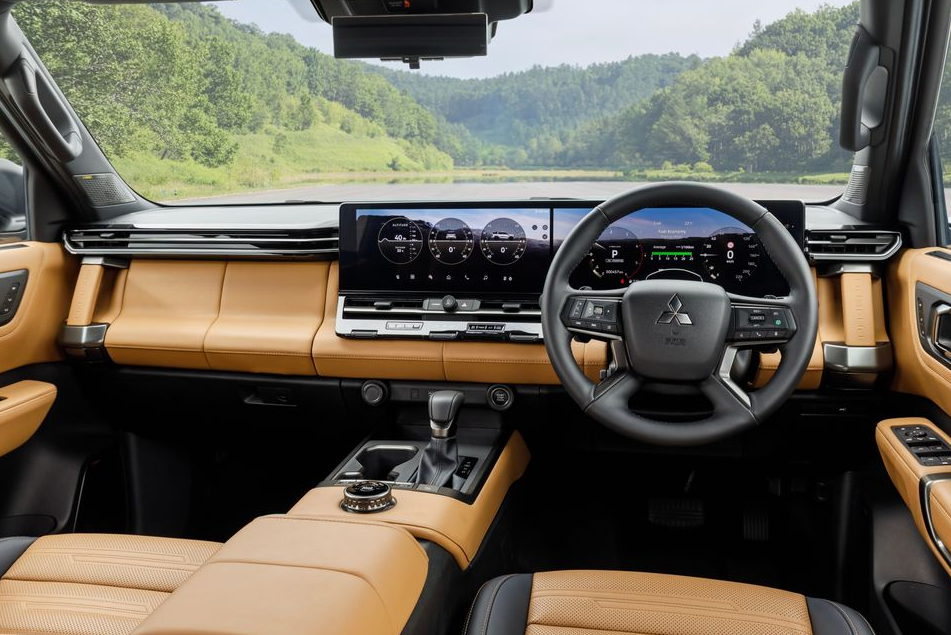 Mitsubishi Pajero 4.png Mitsubishi Pajero 4.png