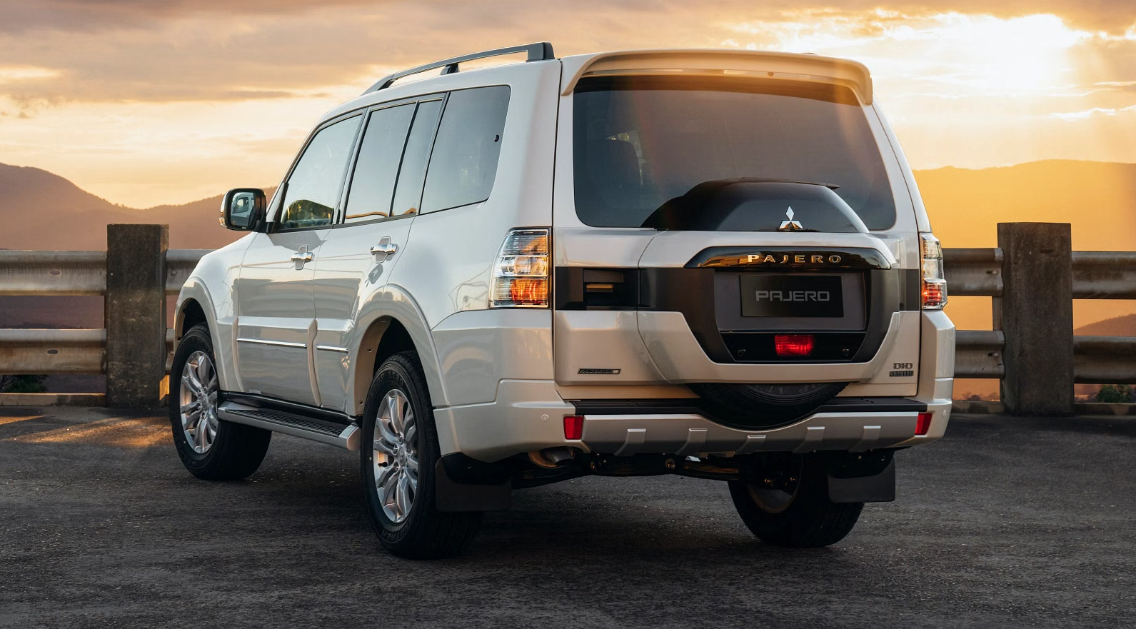 Mitsubishi Pajero -a1.png