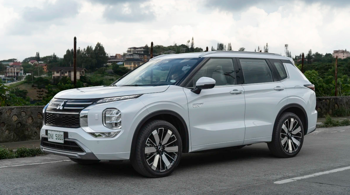 Mitsubishi Outlander PHEV.png