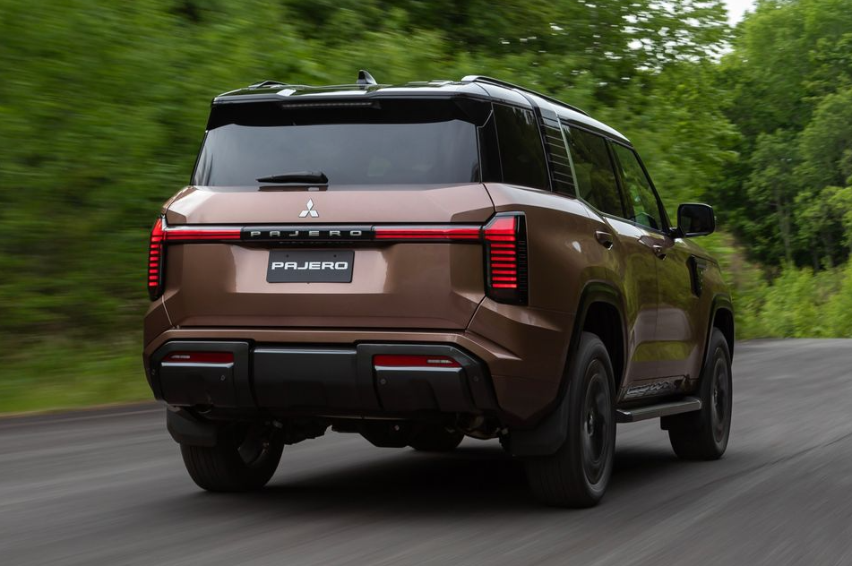 Mitsubishi Pajero.png