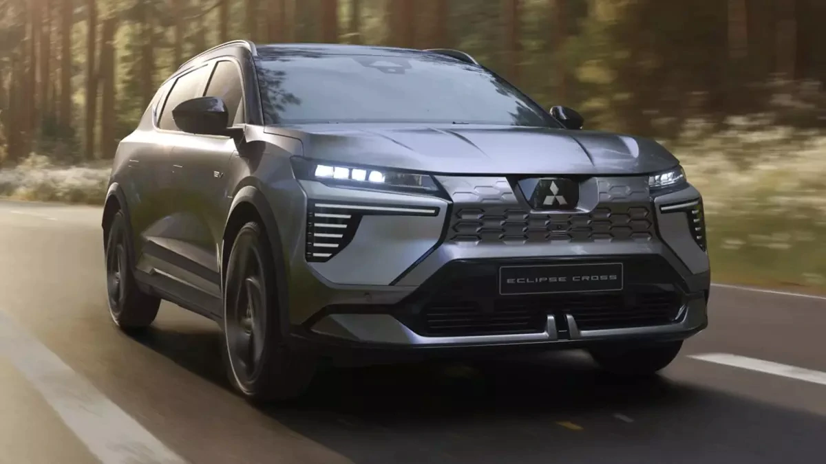 Mitsubishi Eclipse Cross EV mới bán được 1 năm đã giảm giá bán, thêm bản mới