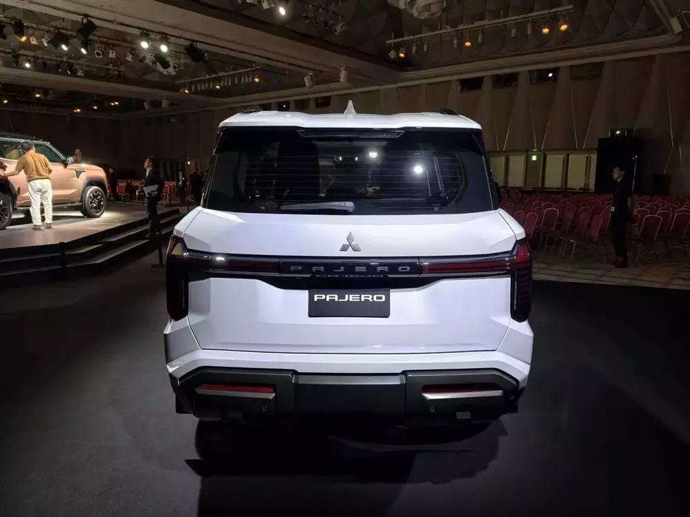 Mitsubishi Pajero 2027 bản cao cấp nhất sẽ sở hữu hệ dẫn động 4 bánh