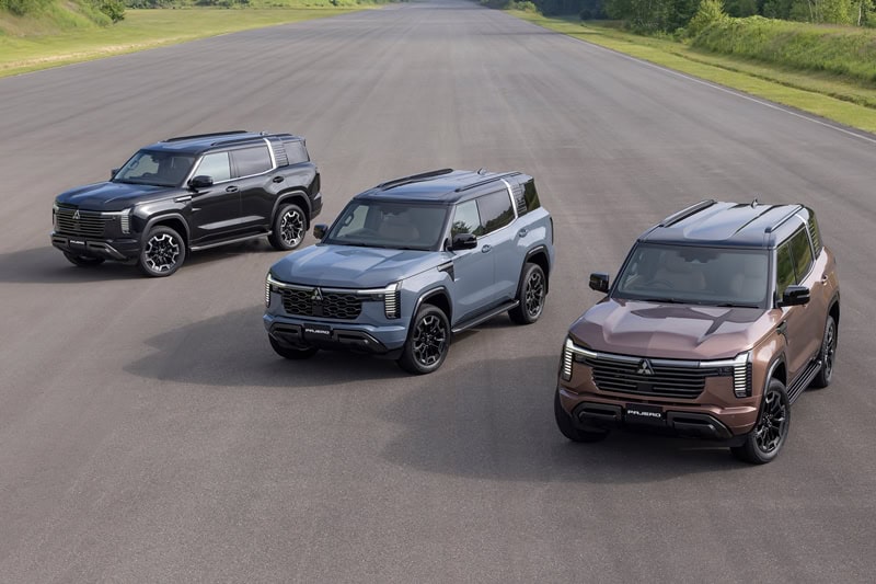 Mitsubishi_PAJERO_official_007.jpg Mitsubishi_PAJERO_official_007.jpg