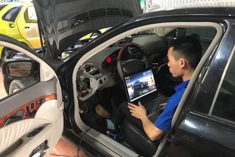 Kỹ năng lái xe ô tô an toàn qua vùng ngập nước: Ứng dụng ngay để tránh gặp "hạn" thủy kích - Ảnh 4.