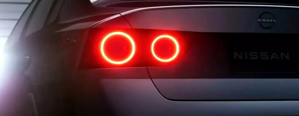 Nissan Skyline thế hệ mới sở hữu thiết kế đèn hậu tròn theo phong cách GT-R