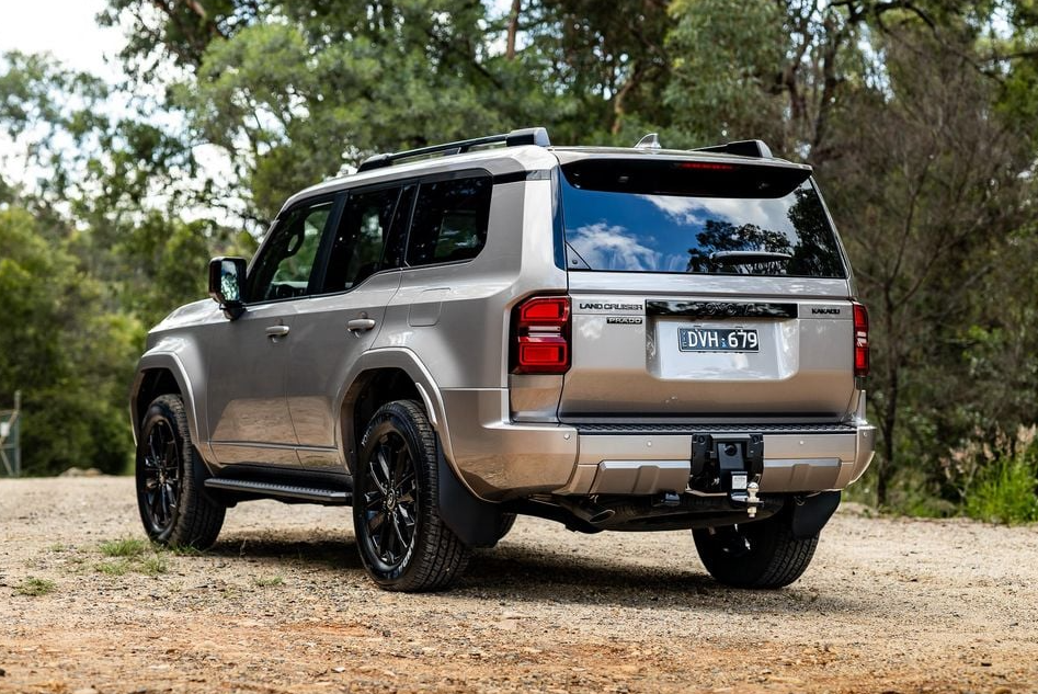Toyota Land Cruiser.png Toyota Land Cruiser.png