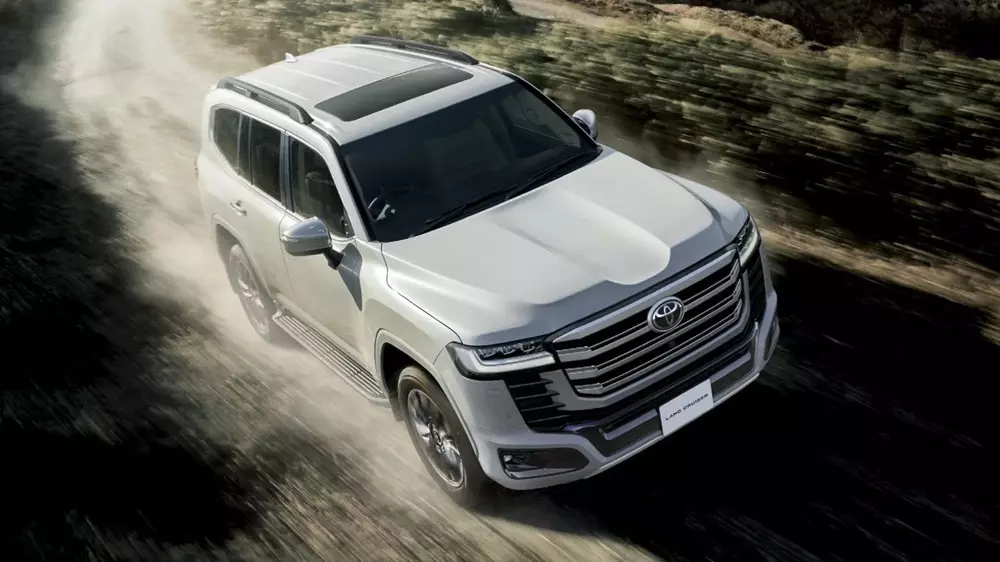 Toyota Land Cruiser 300 Series 2027 từ bỏ động cơ xăng, bổ sung bộ bodykit Modellista bắt mắt - Ảnh 2.