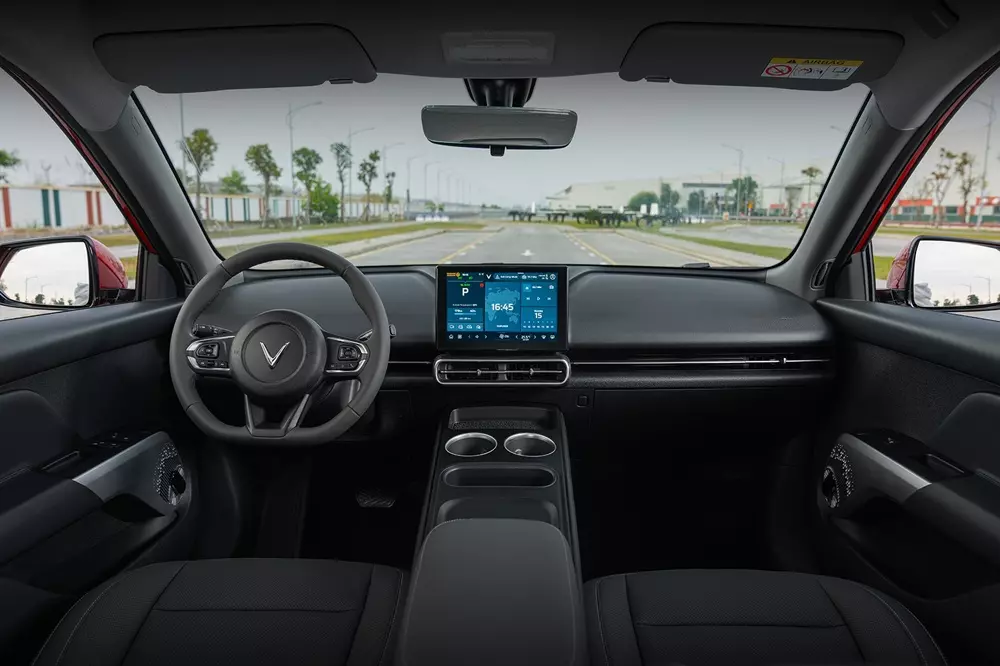 VF MPV 7: “Lên đời” xe điện 7 chỗ cùng ưu đãi hơn 67 triệu đồng - Ảnh 2.