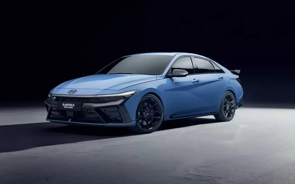 Hyundai Elantra N Monochrome trình làng, dành cho những người thích cầm lái nhưng ghét sự nổi bật - Ảnh 1.