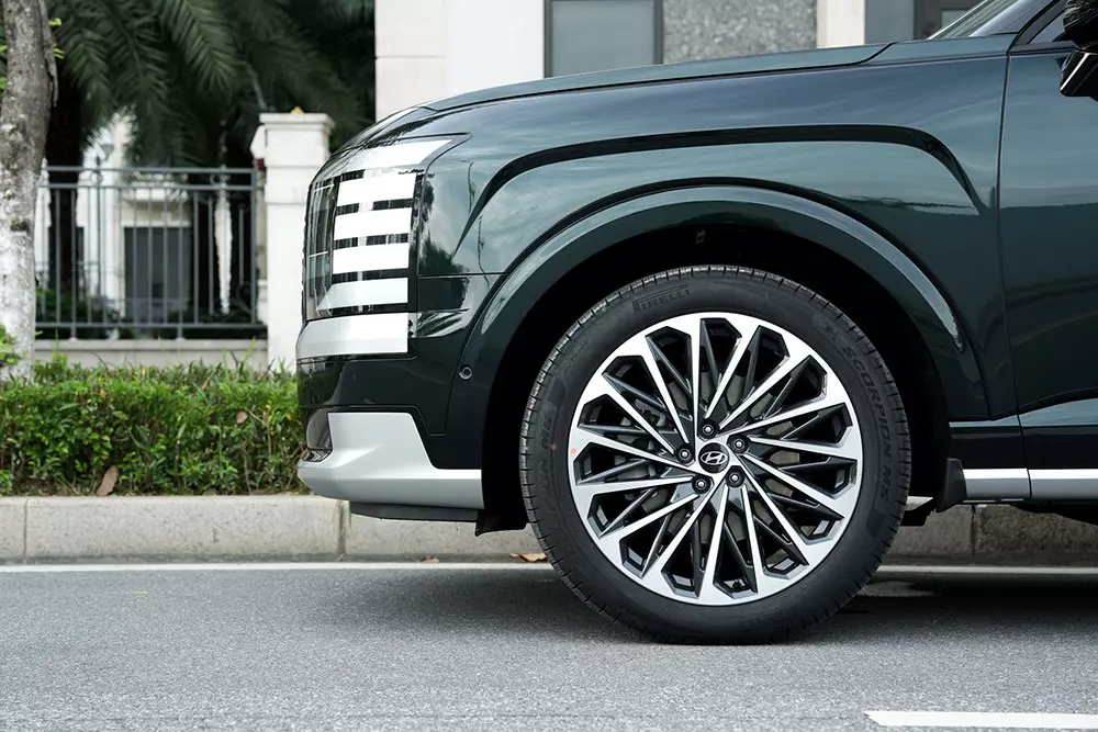 Hyundai Palisade Hybrid chính thức được bán tại Việt Nam với thiết kế và động cơ mới, giá từ 1,499 tỷ đồng - Ảnh 3.