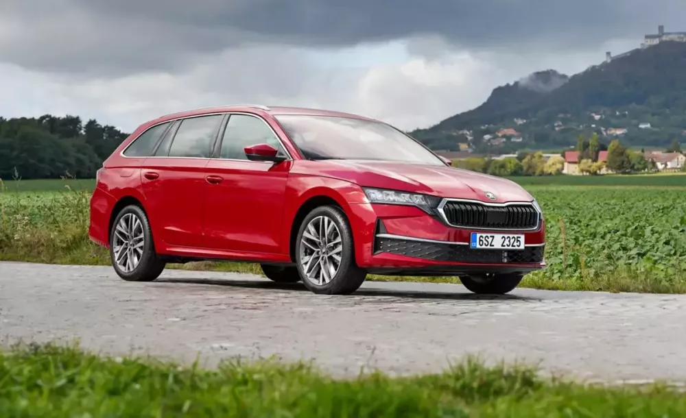 Skoda giới thiệu mẫu xe hybrid HEV đầu tiên