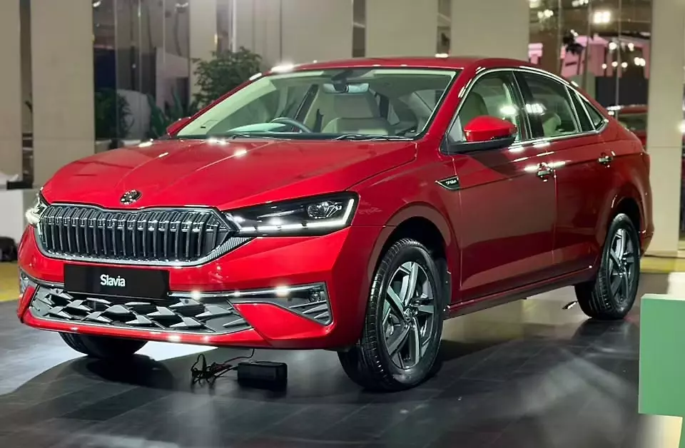 Skoda Slavia 2026 chính thức được bán ra thị trường với giá rẻ hơn đời cũ, cạnh tranh Honda City - Ảnh 9.