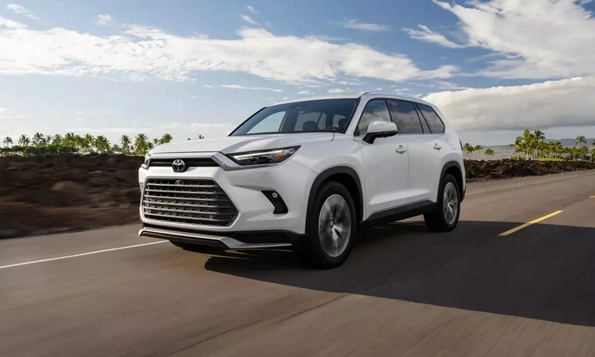 Toyota Grand Highlander 2027 có phiên bản mới với ngoại hình khỏe khoắn và khoảng sáng gầm lớn hơn