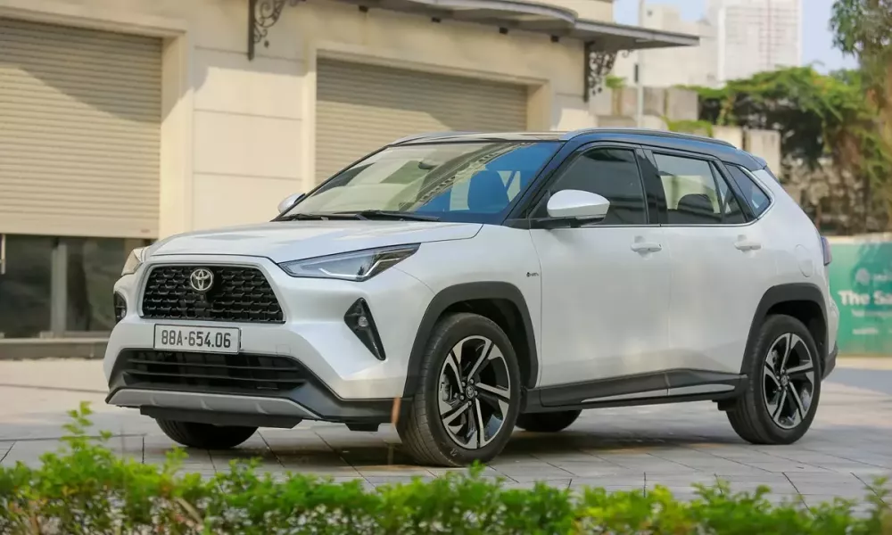 Toyota Yaris Cross được nâng mức khuyến mại lên đến 74 triệu đồng, phả hơi nóng lên các đối thủ - Ảnh 1.