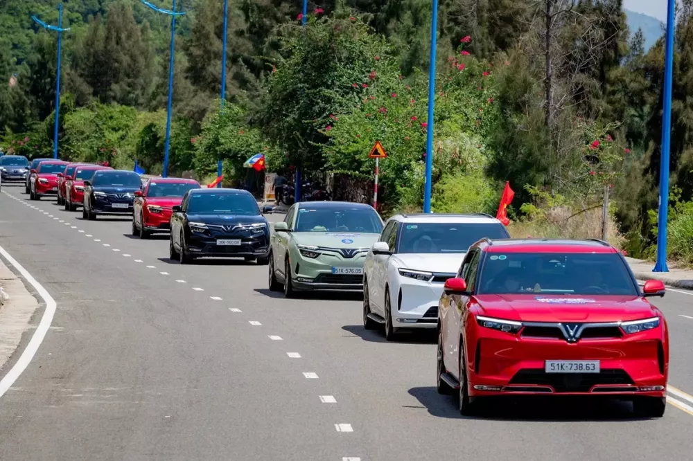 Dải SUV điện VinFast thêm sức hút với ưu đãi “khủng” tới 9% - Ảnh 2.