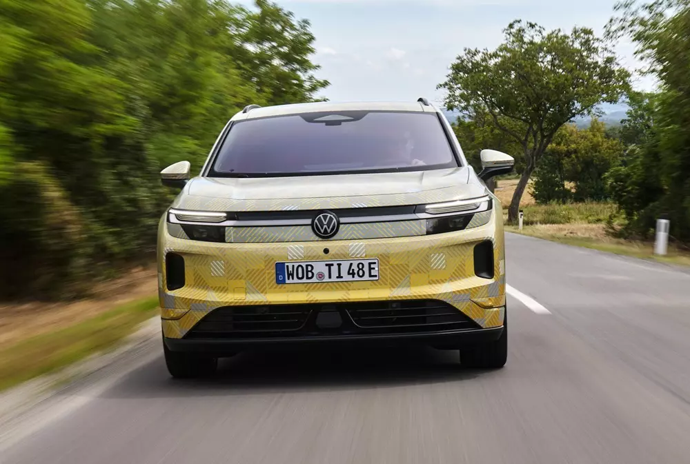 Volkswagen ID. Tiguan chính thức được xác nhận, ra mắt đầu tháng 10, phạm vi di chuyển tăng lên 600 km - Ảnh 2.