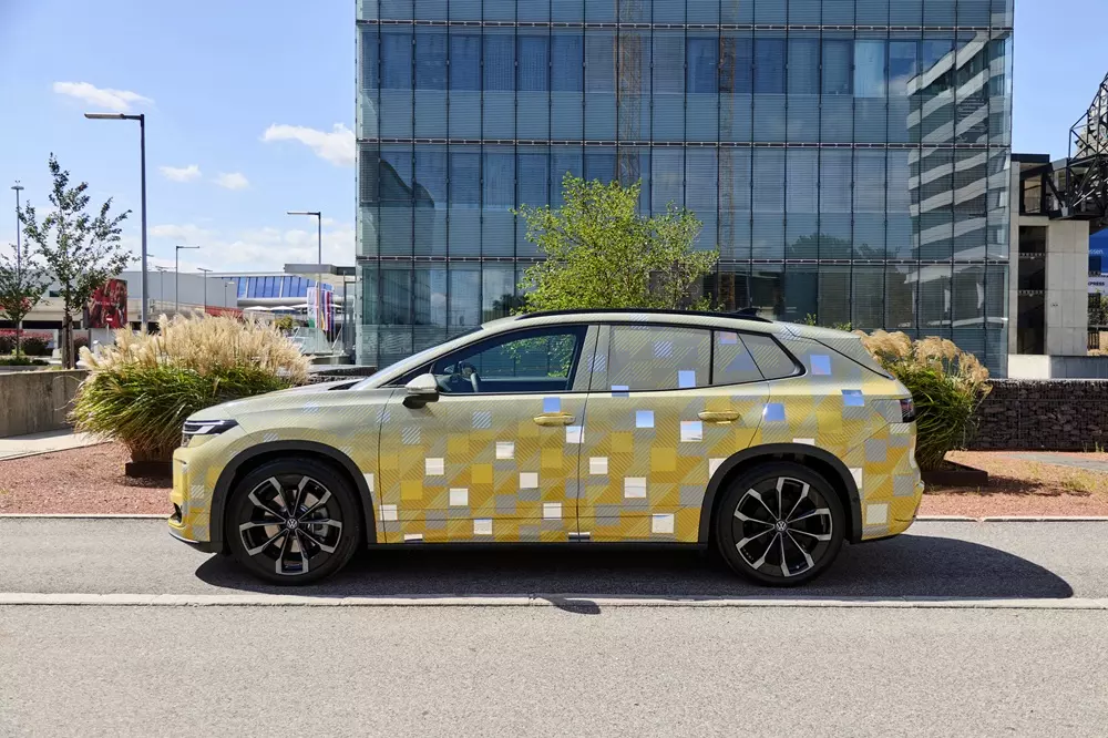 Volkswagen ID. Tiguan chính thức được xác nhận, ra mắt đầu tháng 10, phạm vi di chuyển tăng lên 600 km - Ảnh 7.